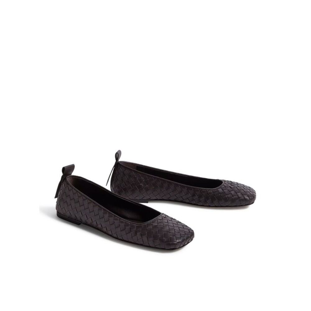 Bottega Veneta Women Charlotte Leather Ballet Flats - Picture 3 of 5